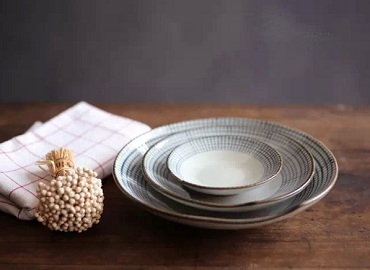 禅意陶瓷餐具 古朴纯净之美