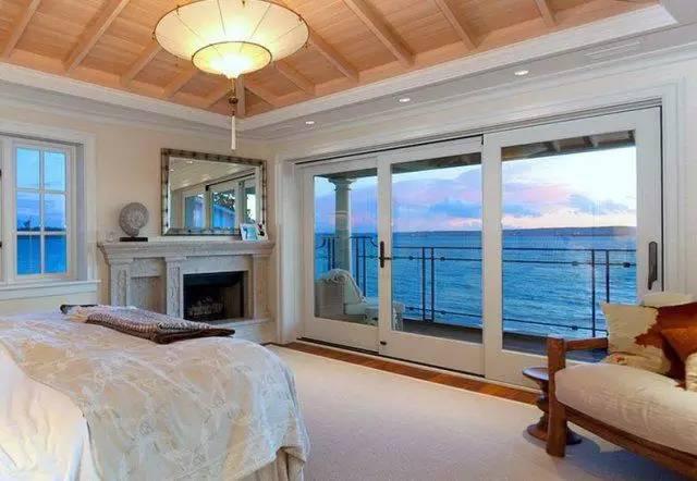 就是喜欢 有阳台的卧室!