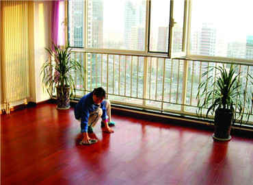 最有效的实木地板的保养方法及技巧！