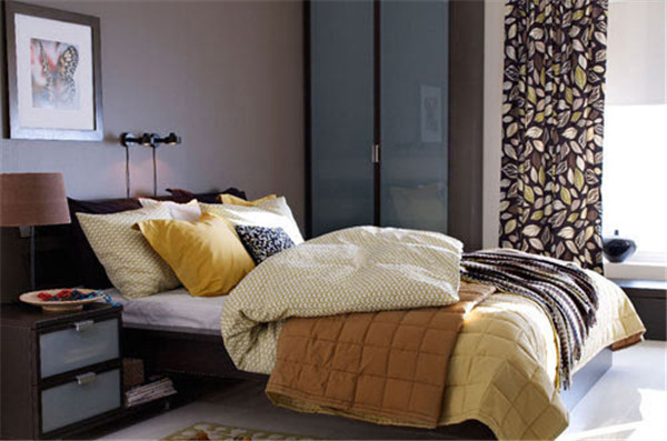 不同色彩来点缀 色彩斑斓的卧室设计1.jpg