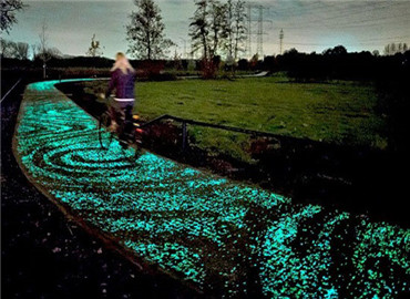 恍如科幻世界 发光涂料带来绝美视觉体验