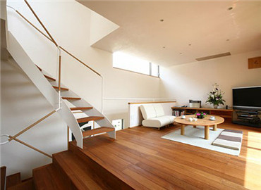 掩缺陷显光彩 木器漆带来全面保护