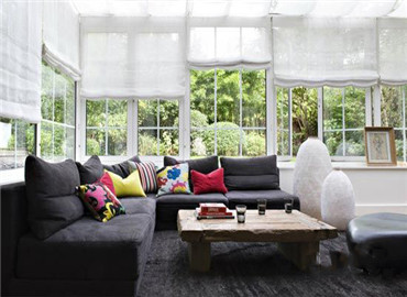 装修旺季精明选材 三招买对铝合金门窗