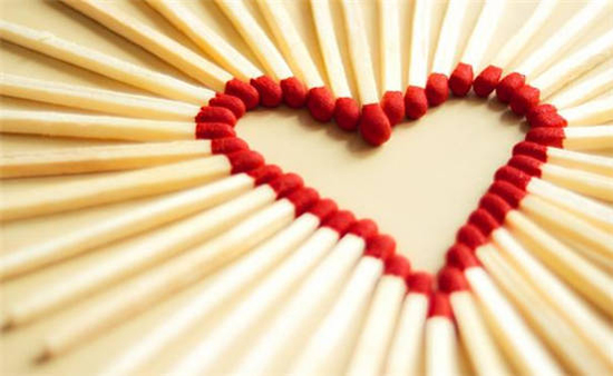 摆脱单身“魔咒” 今年我要桃花朵朵开!