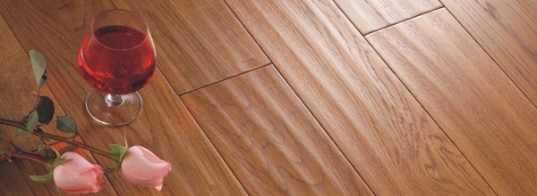 橡木地板好像很不错