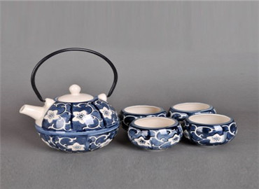 优雅餐具带你领略异国风情