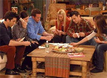 巧妙搭配装出美剧现场即时感