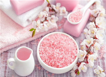 泡澡这件小事 提升气质又能瘦身