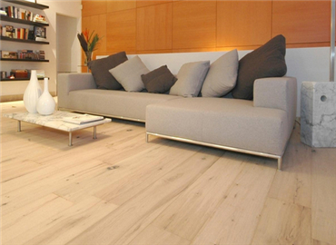 木地板地面铺陈 必须按着这些步骤来