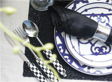 致敬黑白经典 无色中的永恒世界