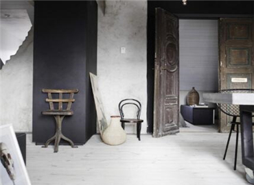 冷色调的个性搭配 新潮黑白迷人风采