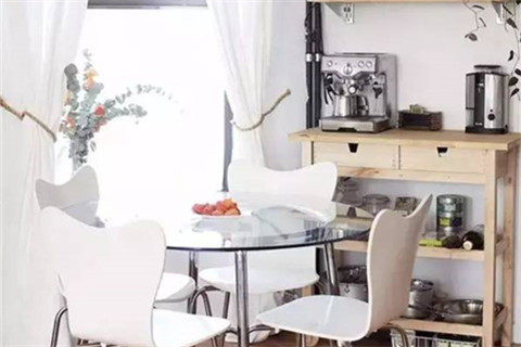 闲时家居一角，一书一咖啡！