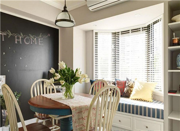 飘窗这样装饰真是太妙了 赞一个