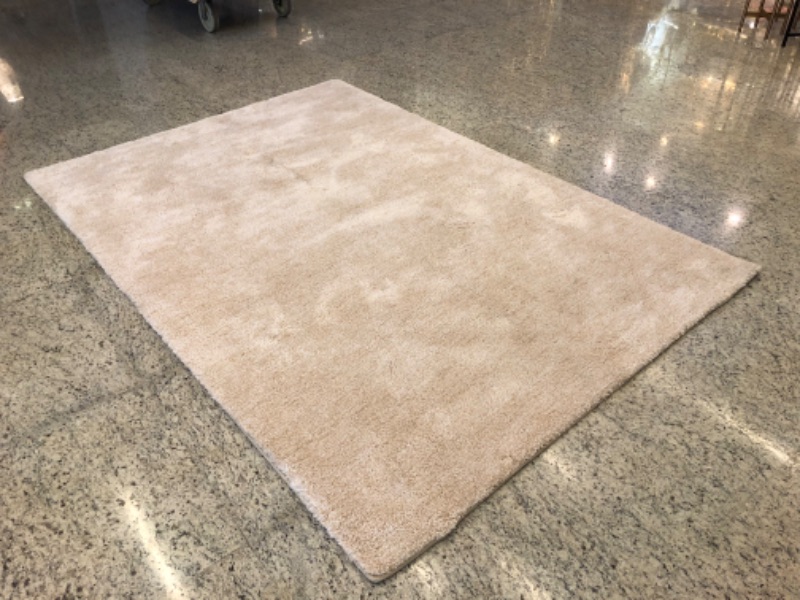百居地毯绵羊绒系列尺寸：140*200.